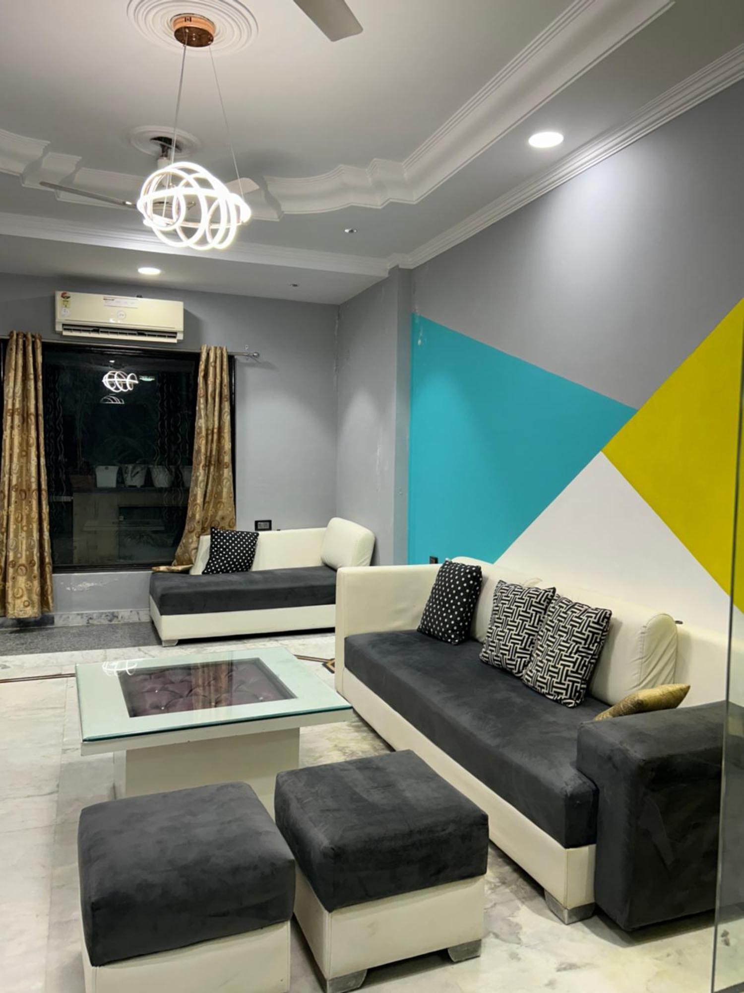 Spacious 2 Bhk With Living And Dining Area Apartment New Delhi